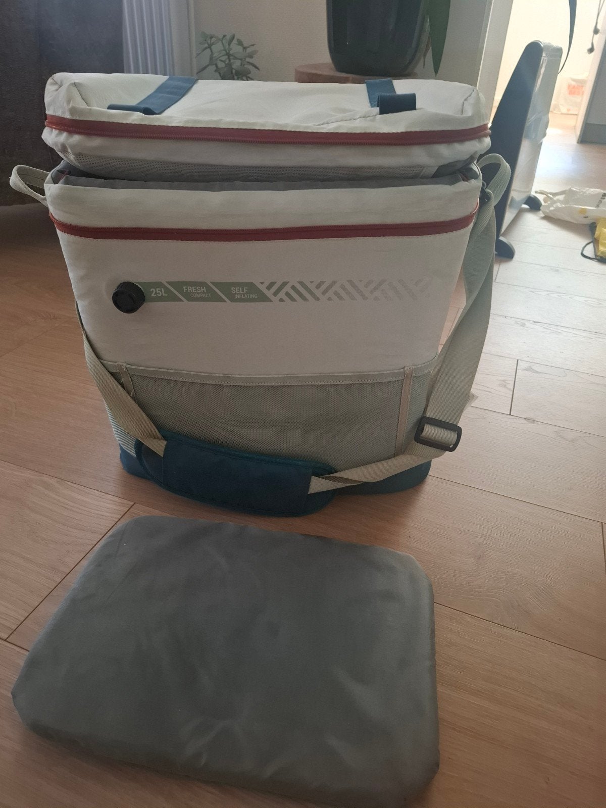 Quechua Koeltas Fresh Compact 25L - Zo goed als nieuw, Caravans en Kamperen, Ophalen of Verzenden, Zo goed als nieuw, Koeltas