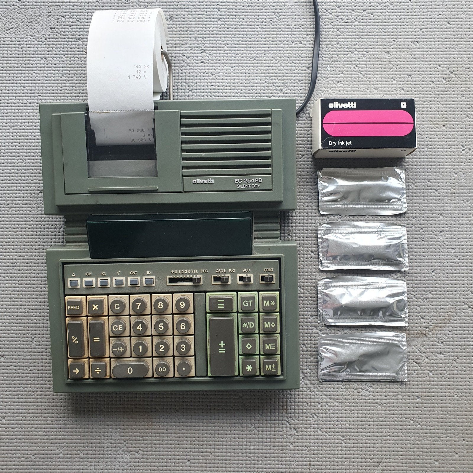 zeldzame vintage olivetti EC254PD silent dry, Ophalen of Verzenden, Huis en Inrichting