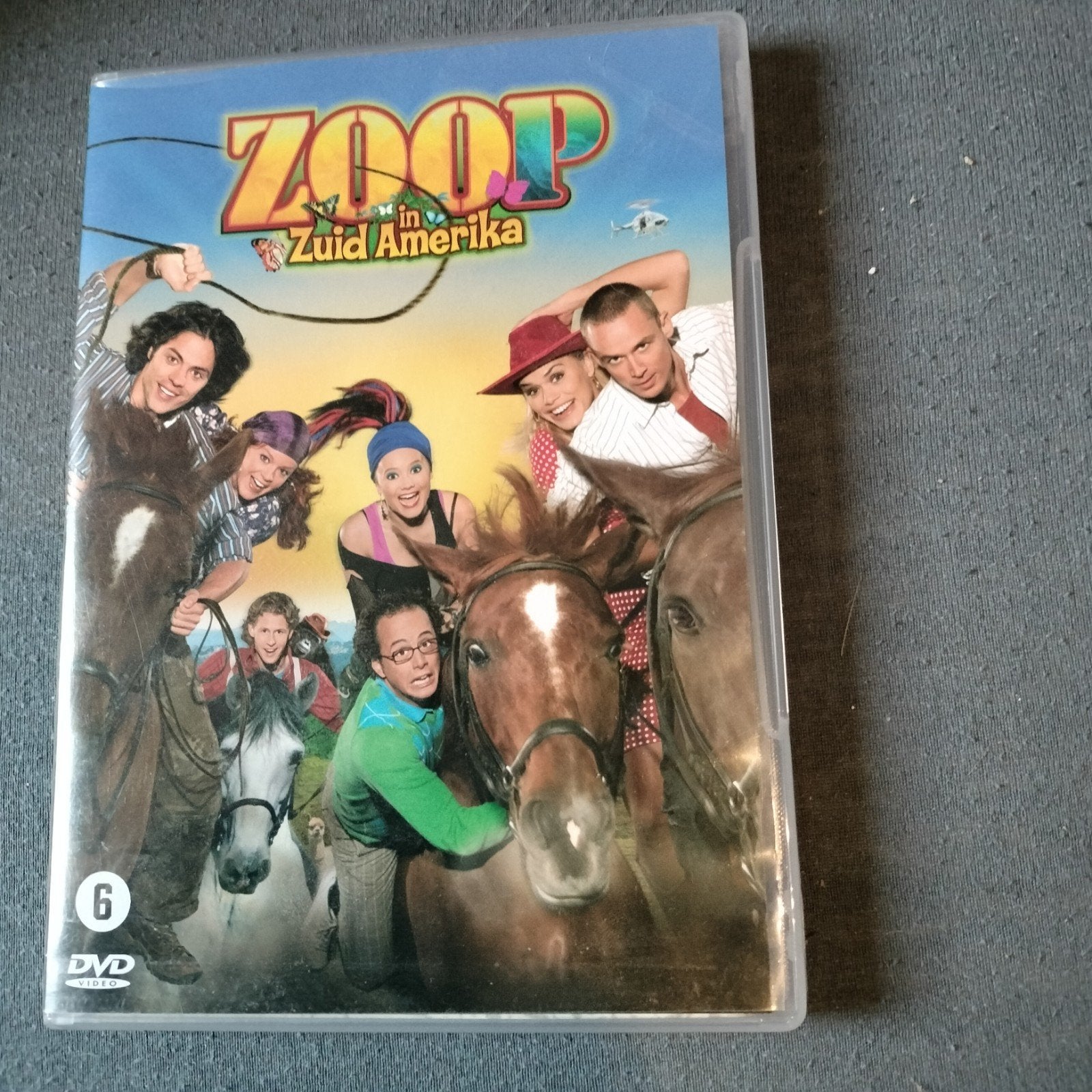 zoop in Zuid Amerika, Vanaf 6 jaar, Ophalen of Verzenden, Zo goed als nieuw, Nederlands