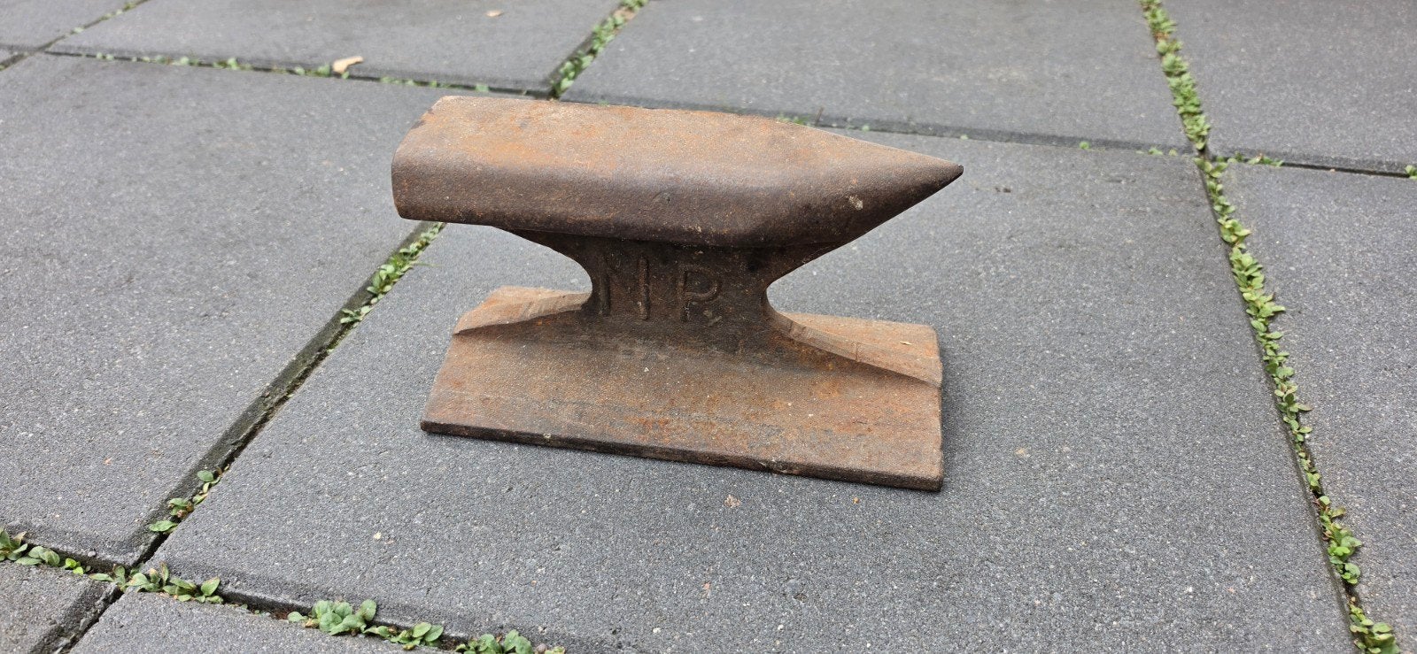 Te koop: aambeeld, Ophalen