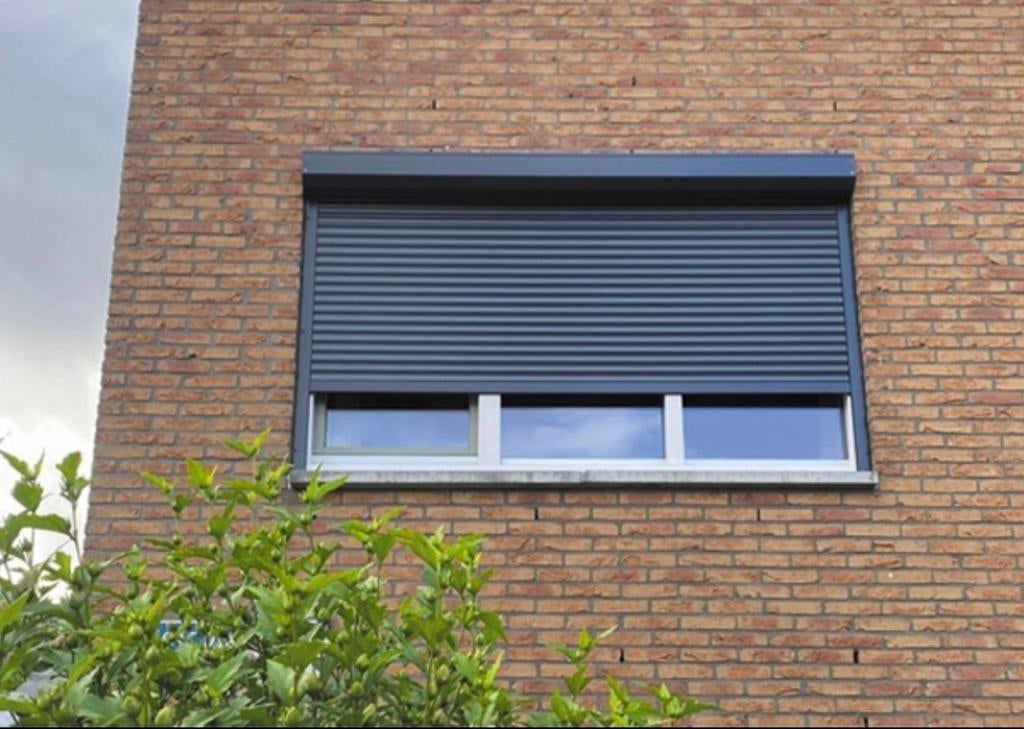 4 elektrische rolluiken, antraciet RAL 7016, Gebruikt, 200 cm of meer, 150 tot 200 cm, Ophalen of Verzenden
