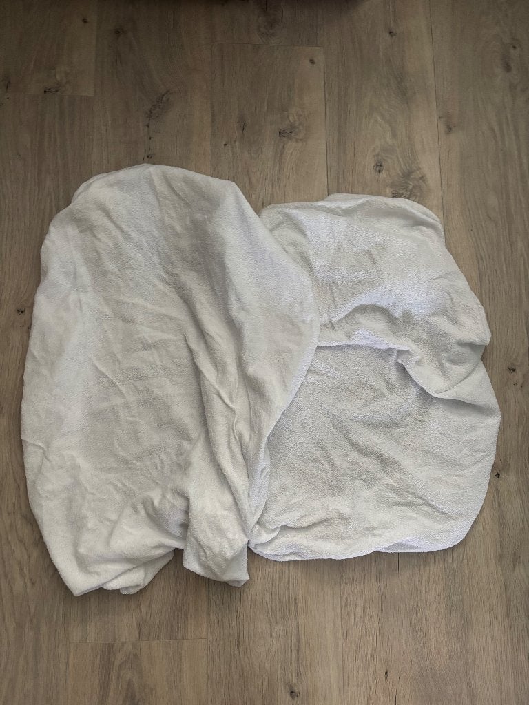 Petite Amelie; Matrasbeschermer, 2 moltons en 3 hoeslakens, Gebruikt, Jongetje of Meisje, Wit, Overige typen