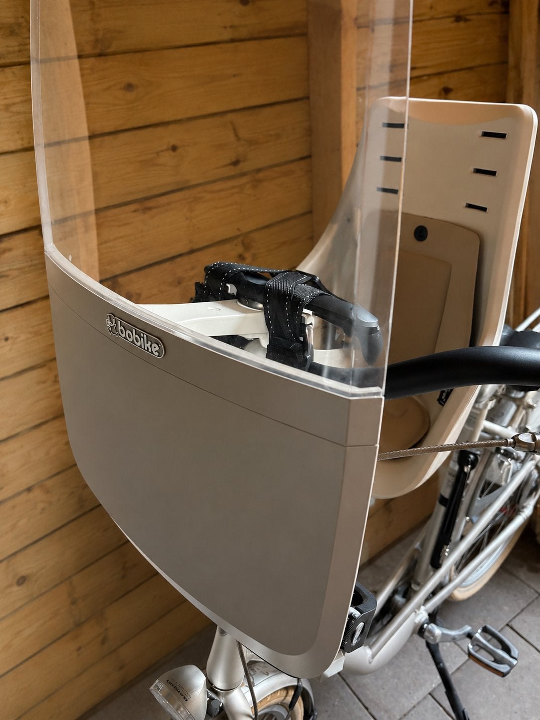 Fietsstoeltje bobike voorop, Fietsen en Brommers, Fietsaccessoires | Fietsstoeltjes, Ophalen, Zo goed als nieuw, Voorzitje, Voetsteuntjes