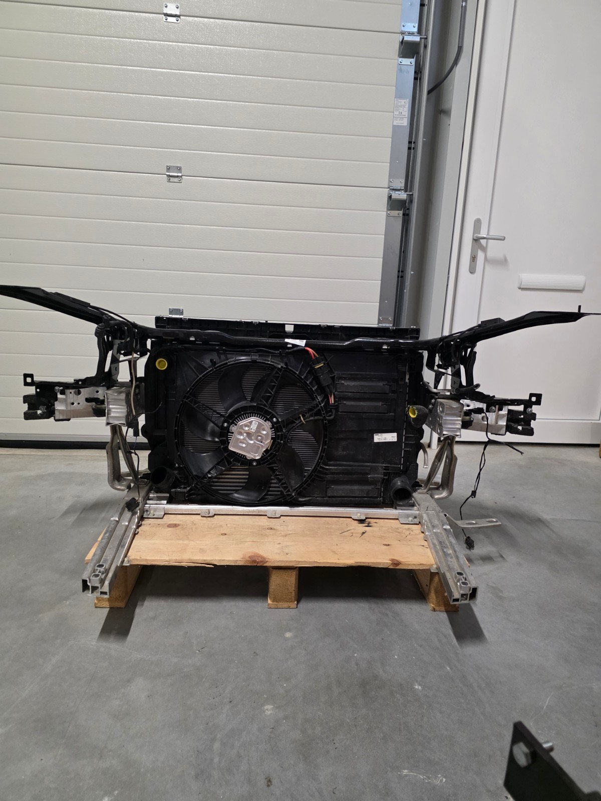 BMW F46 218i B38 compleet voorfront koelerpakket radiateur, Ophalen, Gebruikt, -, -