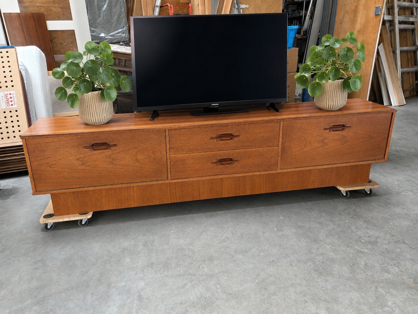 Vintage Scandinavisch dressoir jaren '60/'70, Huis en Inrichting, Kasten | Dressoirs, Ophalen, Gebruikt, Nb, Nb