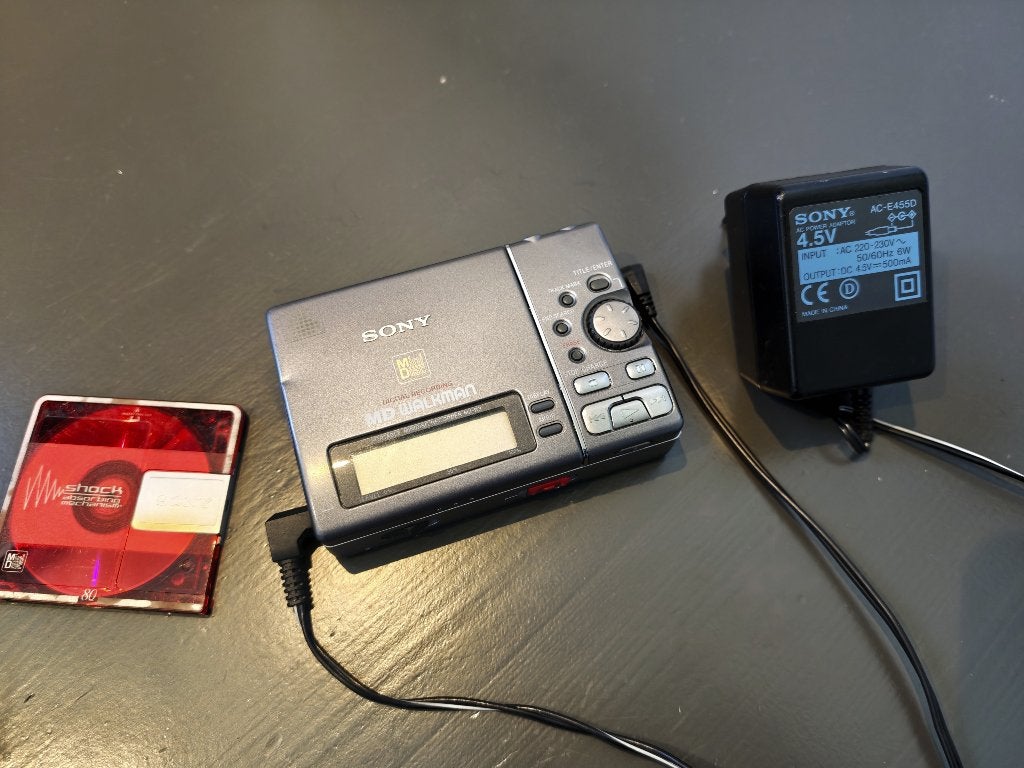 Sony Minidisc MZ-R3 + Adapter, Ophalen, Walkman