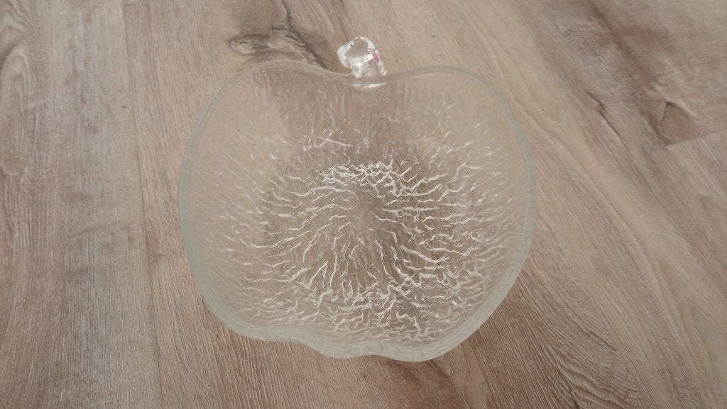 Prachtige glazen appel schaal. Schaal in de vorm van appel., Ophalen of Verzenden