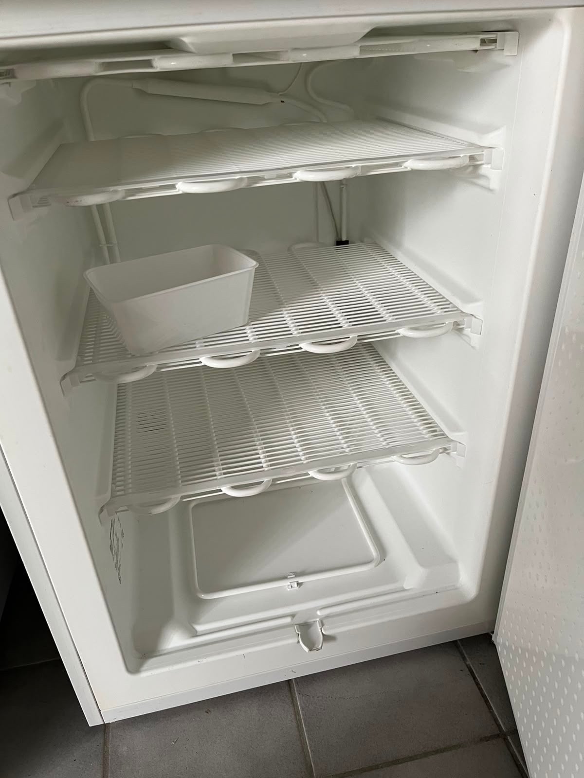 Compacte Bosch Vriezer 60x85 cm - Ideaal voor kleine ruimtes, Witgoed en Apparatuur, Vriezers en Diepvrieskisten, Gebruikt, Ophalen