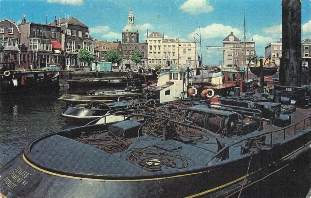 Dordrecht, Voorstraathaven (klein formaat), Verzamelen, Ansichtkaarten | Nederland, Ophalen of Verzenden, 1940 tot 1960, Ongelopen