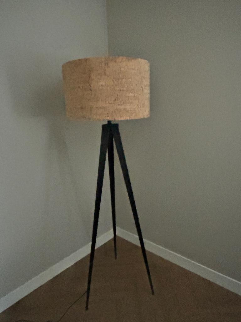 Zuiver Tripod Vloerlamp - Kurk - Zwart, Ophalen, Zo goed als nieuw, Modern, 150 tot 200 cm