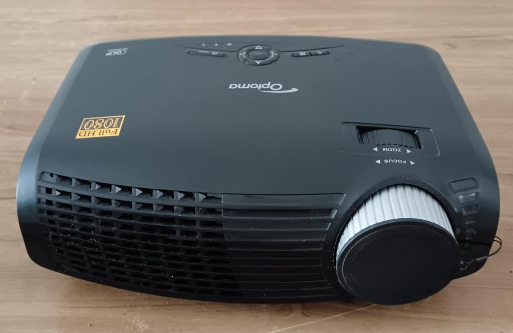 Optoma fullhd beamer 1080P met garantie, Ophalen of Verzenden, Zo goed als nieuw