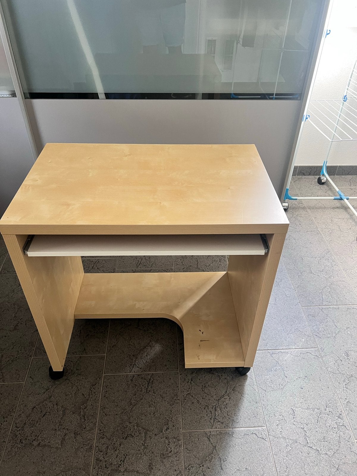 IKEA computerbureau op wieltjes (Berkenlook), Ophalen, Gebruikt, Hout, IKEA