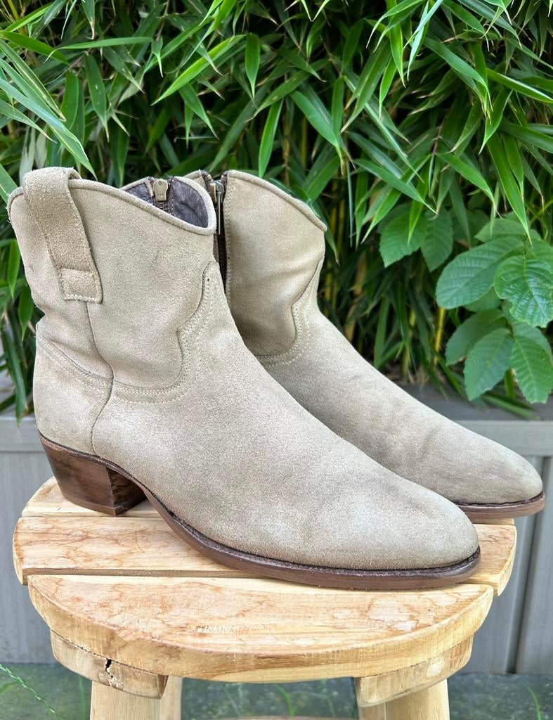 Sendra enkellaarsjes nubuck beige maat 39, Kleding | Dames, Schoenen, Beige, Lage of Enkellaarzen, Ophalen of Verzenden, Zo goed als nieuw