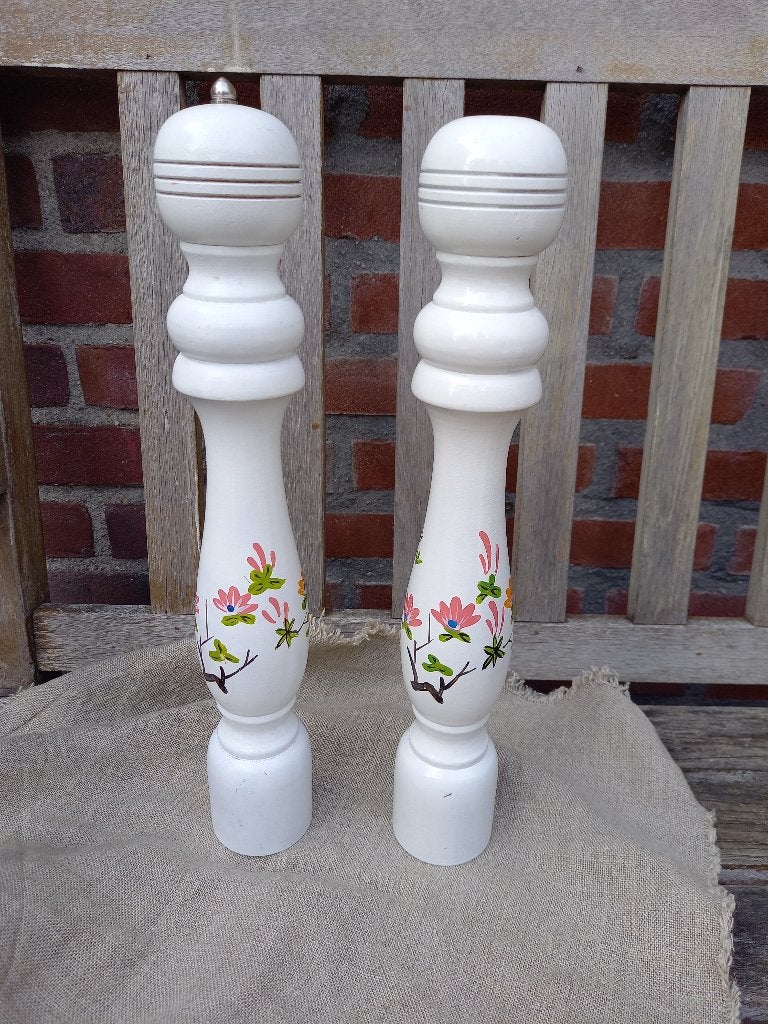 Vintage Houten Pepermolen en Zoutstrooier, Hout, Ophalen of Verzenden, Wit, Overige typen