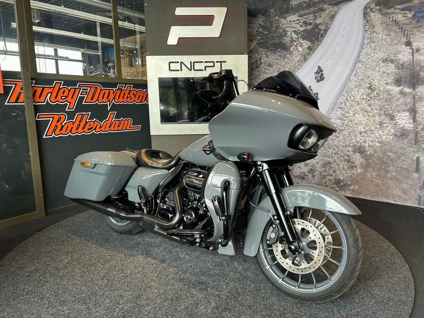 Harley-Davidson FLTRXS Road Glide Spec.Viv.Bl. (bj 2019), Laan van Vredenoord 33
2289 DA  RIJSWIJK, NL, Toermotor, Sales@harleydavidsonrotterdam.nl