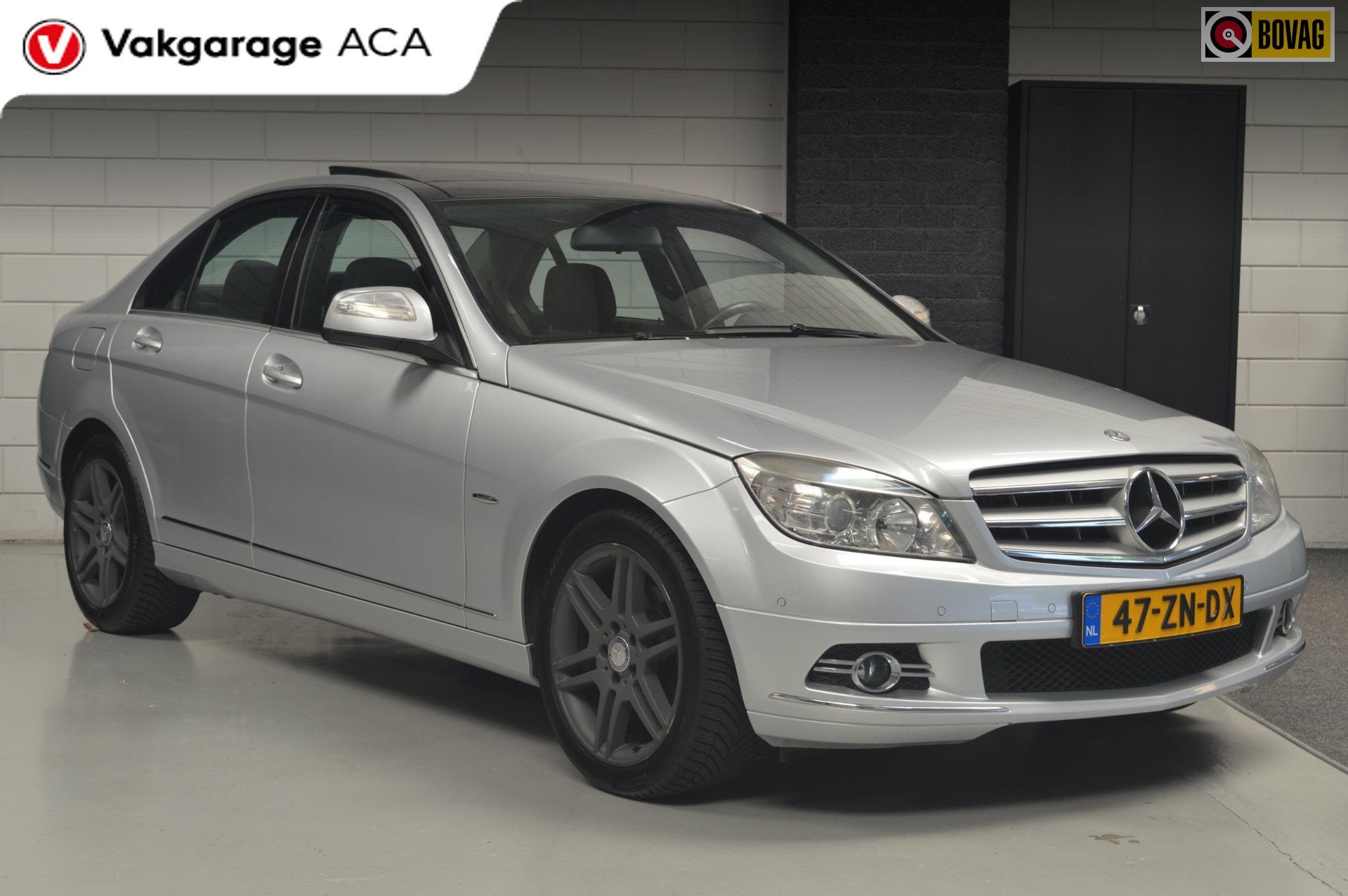 Mercedes-Benz C-klasse 180 K Avantgarde // PANO // TREKHAAK, Achterwielaandrijving, Gebruikt, Zwart, Origineel Nederlands