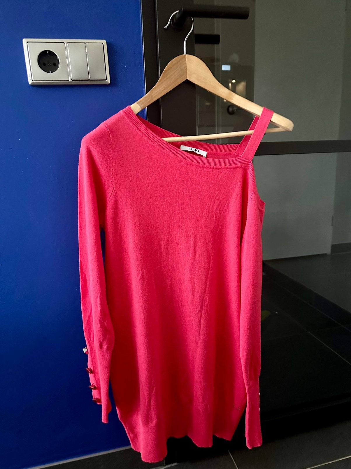 LUI-JO Jeans trui met off shoulder links maat XL, Overige typen, Maat 46/48 (XL) of groter, Nieuw, Ophalen of Verzenden