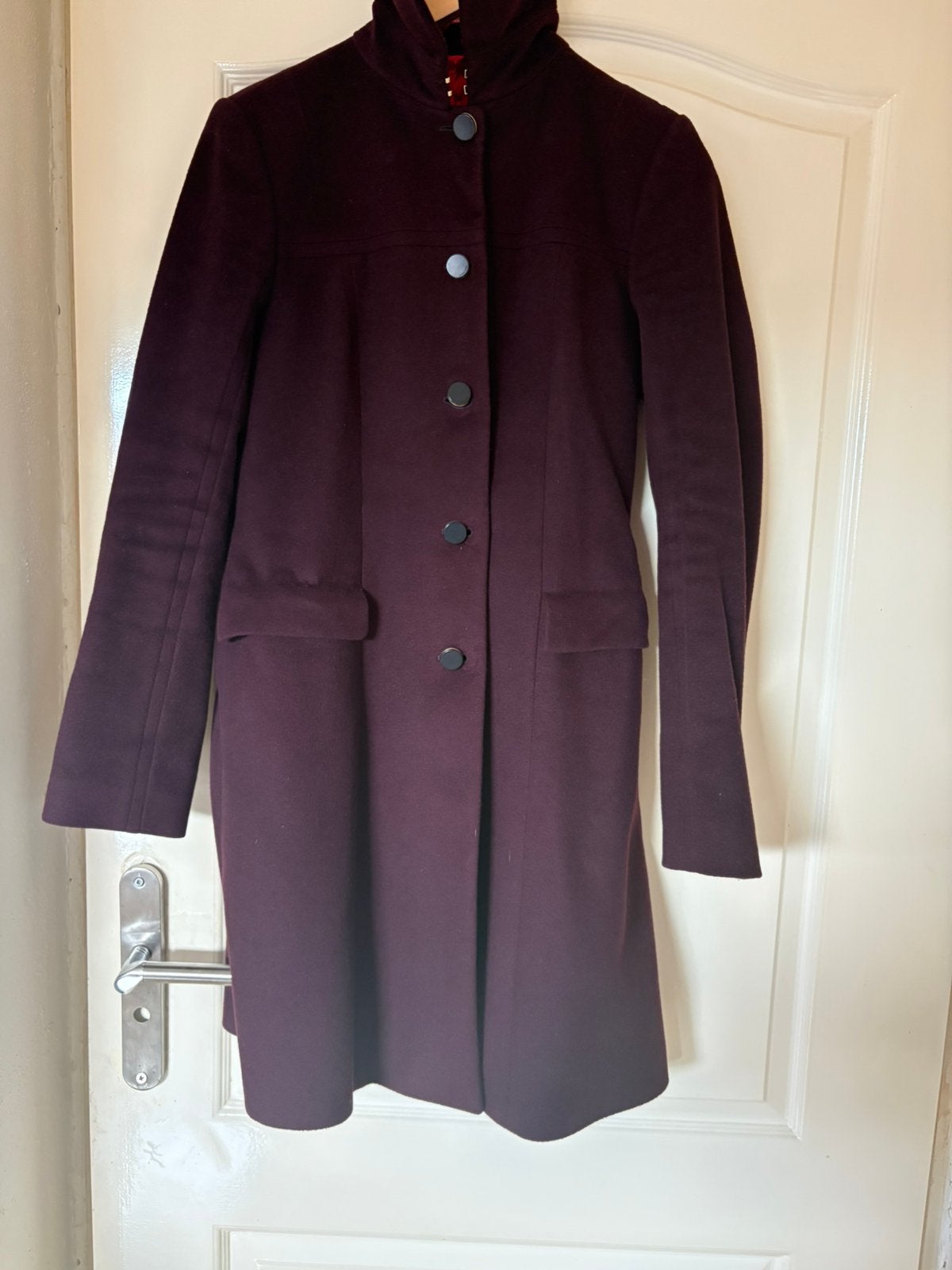 Prachtige Hugo Boss dames mantel / jas aubergine mt 36, Kleding | Dames, Verzenden, Zo goed als nieuw, Rood