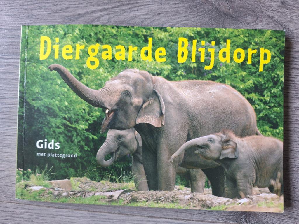 Gids Diergaarde Blijdorp 1996 met plattegrond, Ophalen of Verzenden