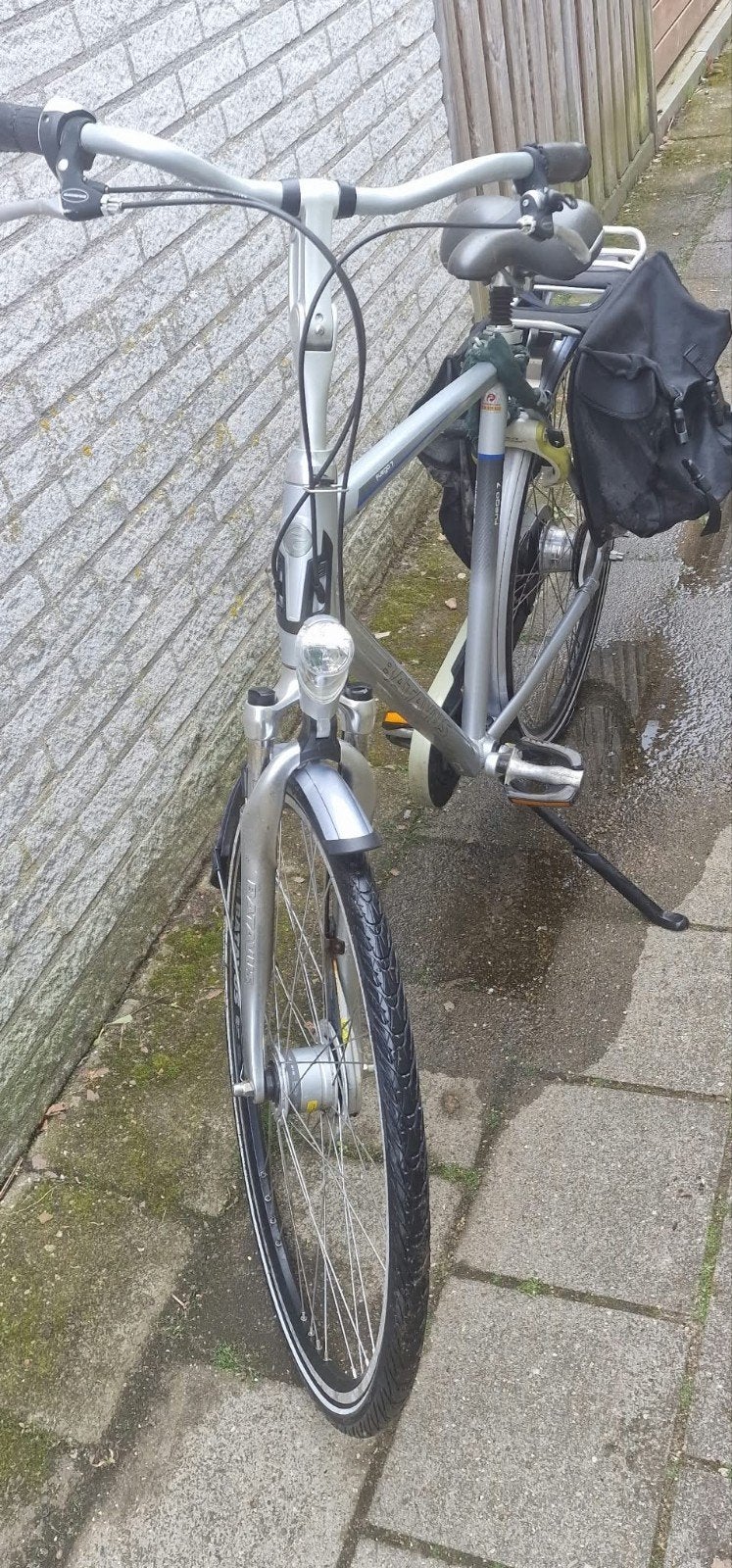 Heren- en Damesfiets - Goedwerkend, samen of apart, Ophalen, Zo goed als nieuw