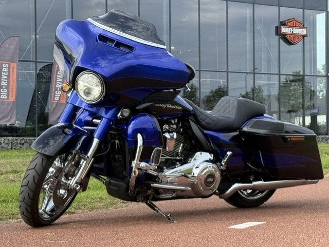 Harley-Davidson FLHXSE CVO Street Glide (bj 2017), Overig, Laan van Vredenoord 33
2289 DA  Rijswijk ZH, NL, 1868 cc, Harley-Davidson Benelux B.V.