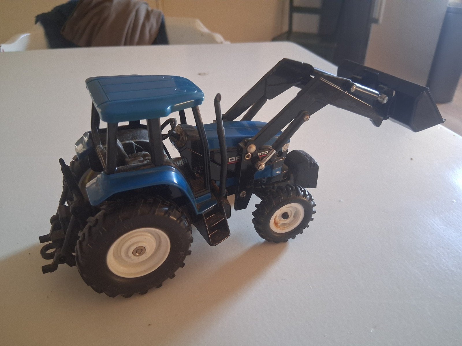 Ford 8870 New Holland Tractor Model 1:32, Ophalen of Verzenden, Zo goed als nieuw, Overige typen, Overige merken