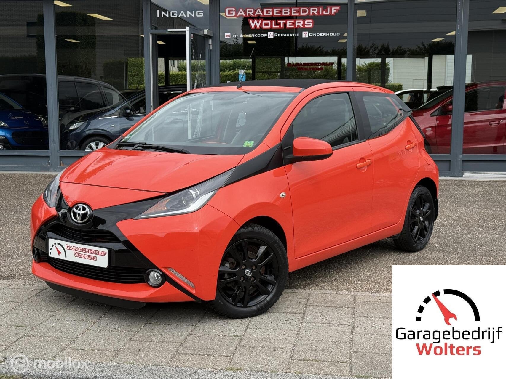 Toyota Aygo 1.0 VVT-i x-wave CAMERA CABRIO AIRCO 5DRS NW APK, Auto's, Voorwielaandrijving, Stof, Gebruikt, Zwart