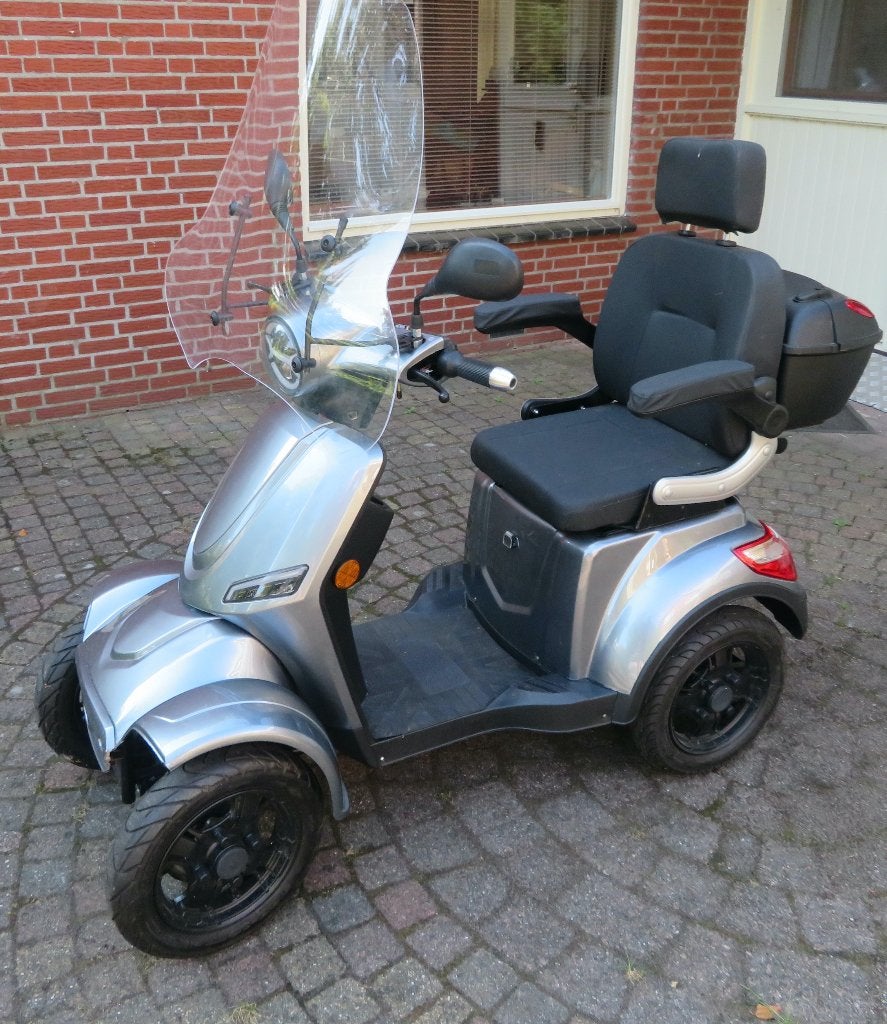 Scootmobiel For motion on Four zgan, Zo goed als nieuw, 16 km/u of meer, 46 km of meer, Ophalen