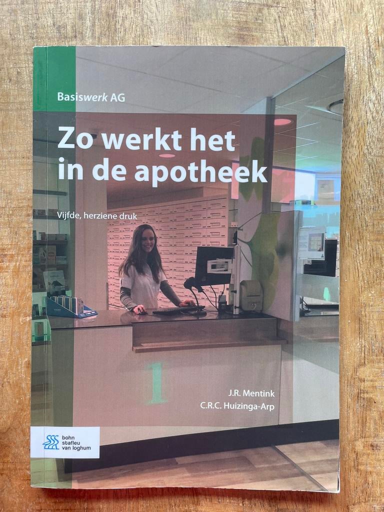 Zo werkt het in de apotheek, Ophalen of Verzenden, Alpha, Zo goed als nieuw, MBO