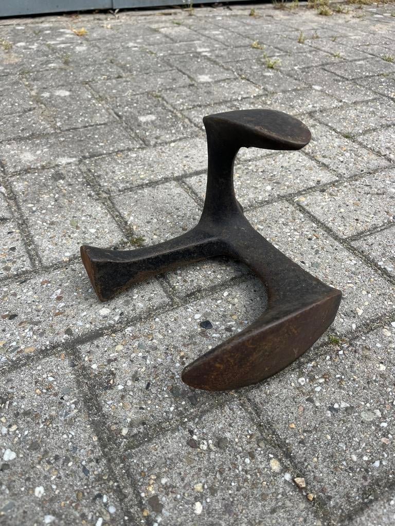 Brocante ijzeren leest, Ophalen