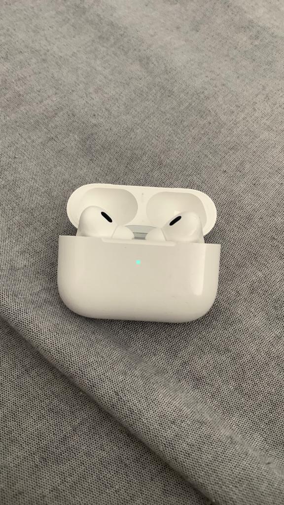 Airpods pro, Ophalen of Verzenden, Zo goed als nieuw