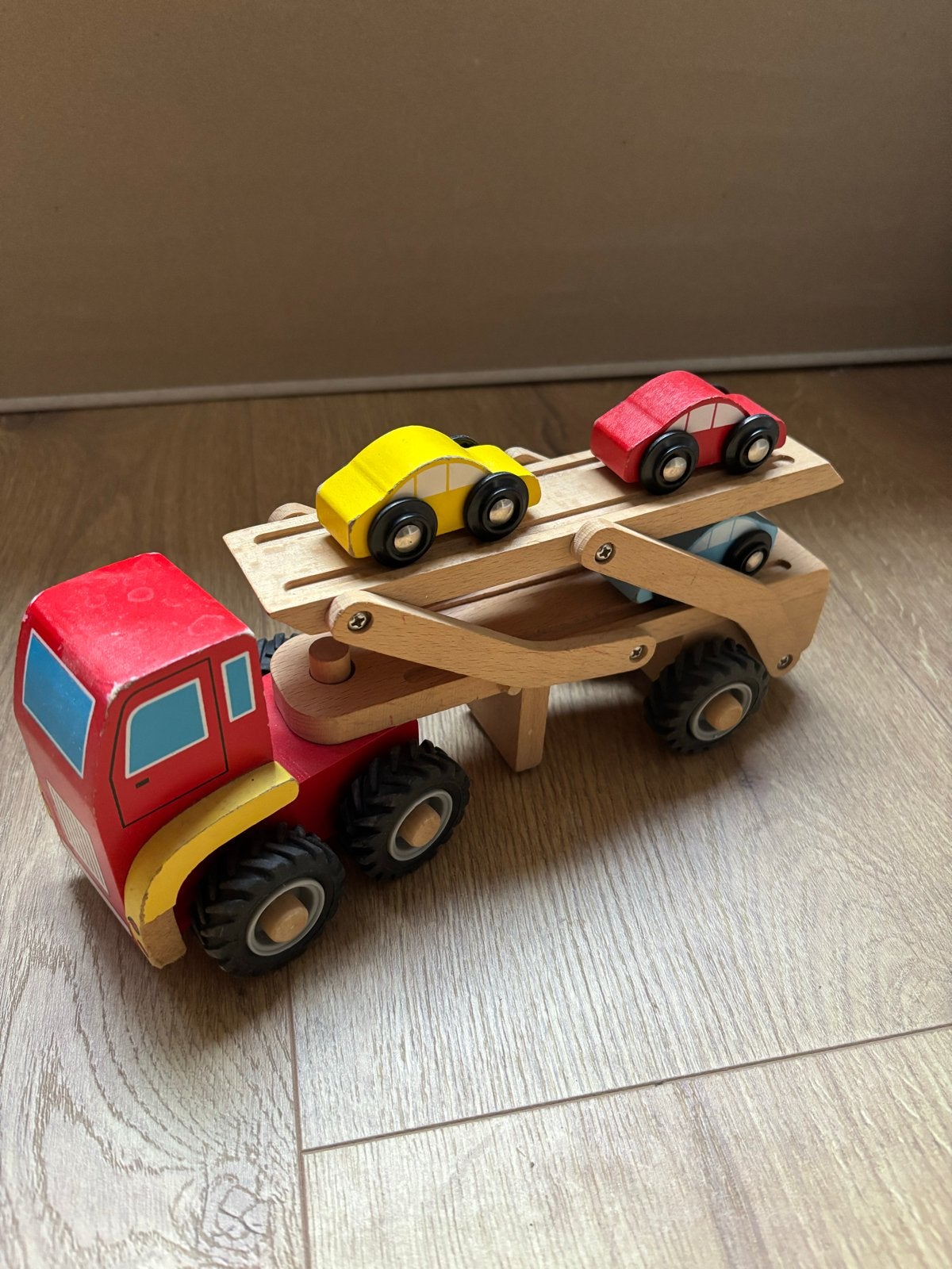New Classic Toys Houten Auto-oplaadwagen met Auto's, Kinderen en Baby's, Ophalen of Verzenden, Gebruikt