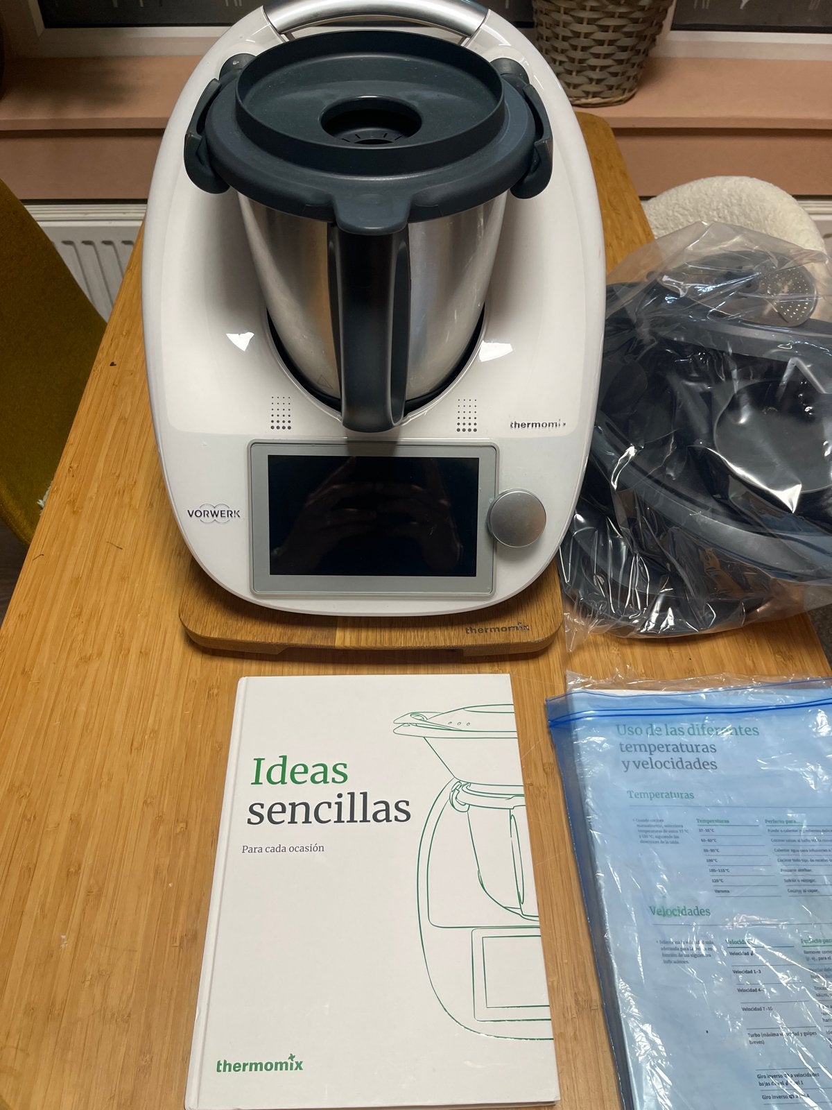Thermomix TM6 met accessoires. Incl. 2 weken garantie!, 3 snelheden of meer, Ophalen of Verzenden, Zo goed als nieuw, 2 tot 3 liter
