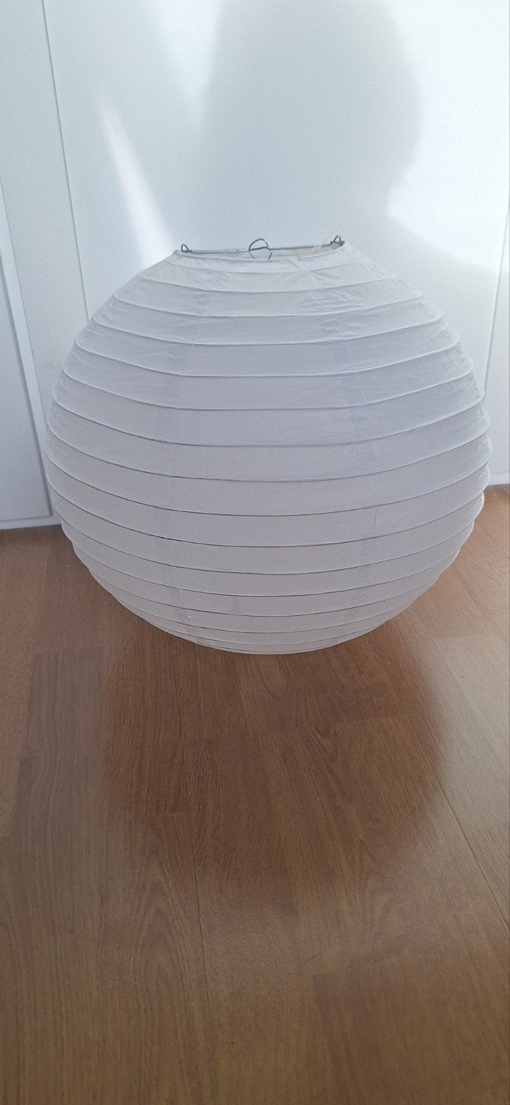Witte papieren lampionnen met licht, Hobby en Vrije tijd, Feestartikelen, Ophalen, Versiering