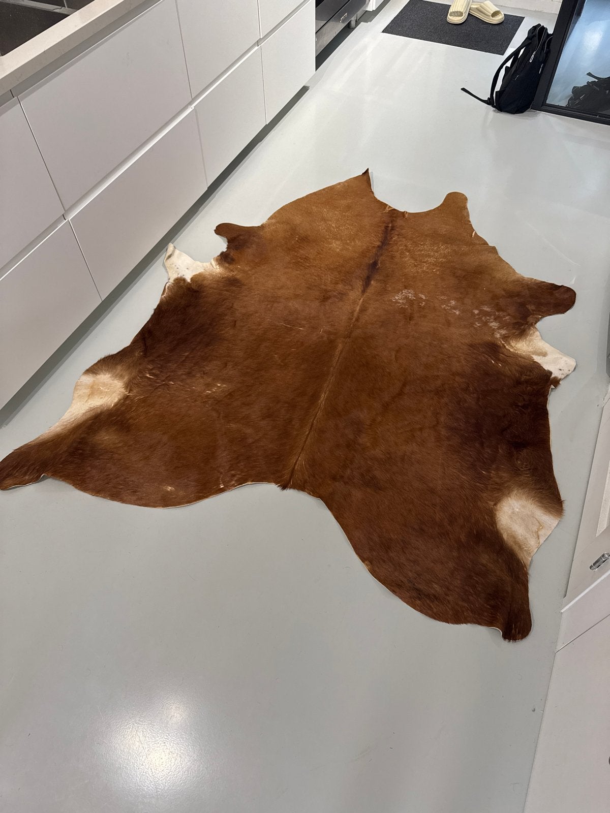 Ikea Koldby koeienhuid - zo goed als nieuw, mooie kleur, Ophalen, 100 tot 150 cm, Bruin, Zo goed als nieuw