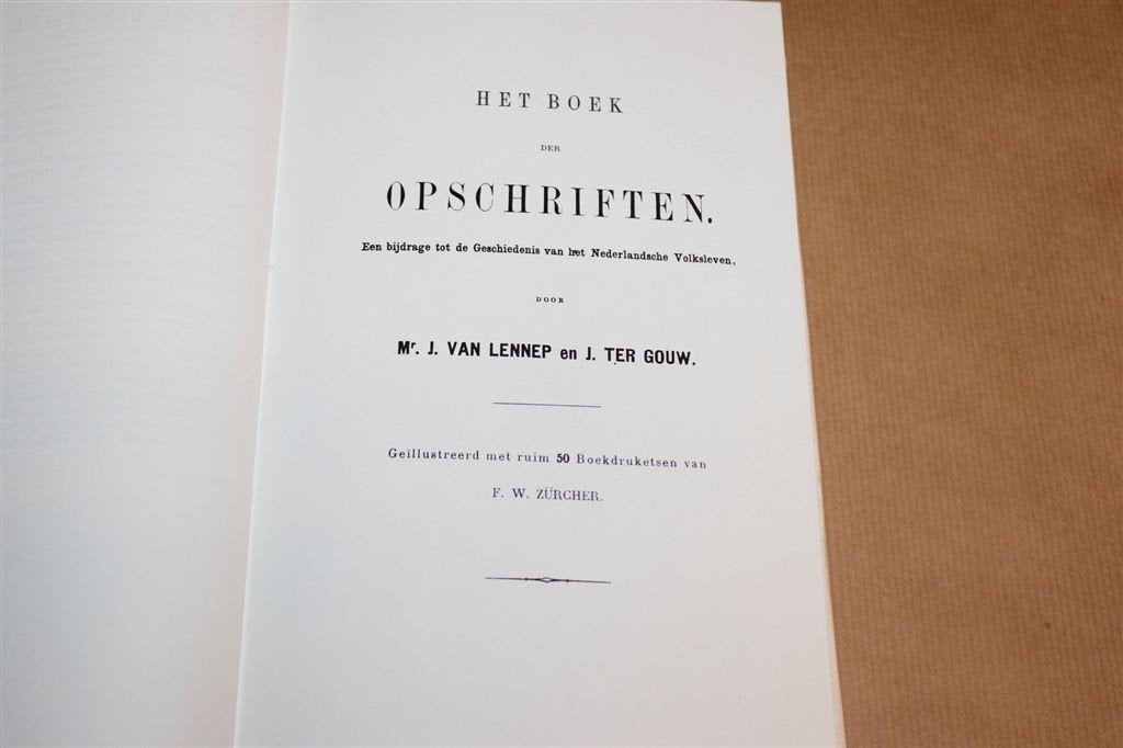 Boek der Opschriften — Nederlandse Gevelstenen en Spreuken, Ophalen of Verzenden, Gelezen, Europa