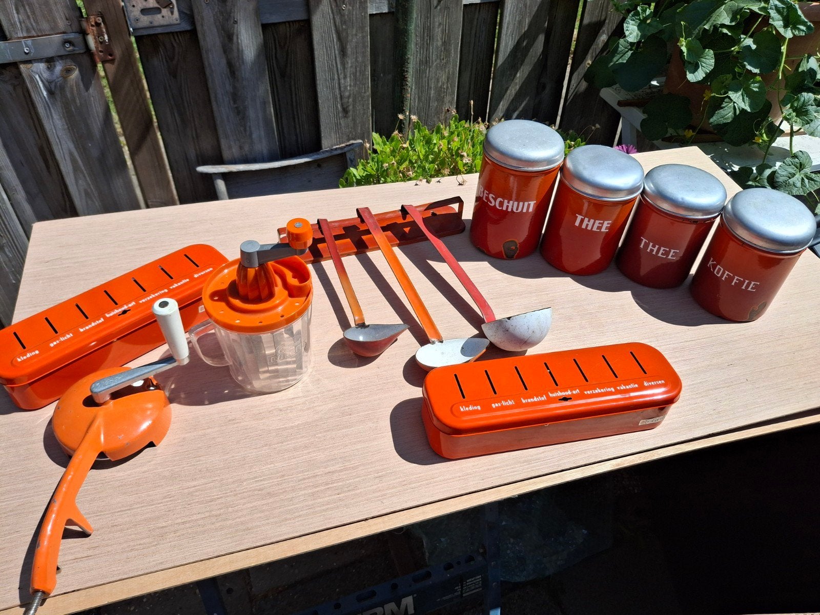 Vintage Emaille Keukenset - Oranje en Rood, Antiek en Kunst, Antiek | Emaille, Ophalen of Verzenden