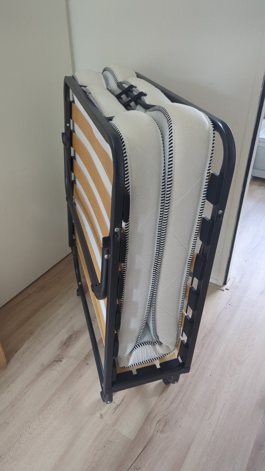 Opklapbed plus matras, Ophalen, 90 cm, Eenpersoons, Zo goed als nieuw