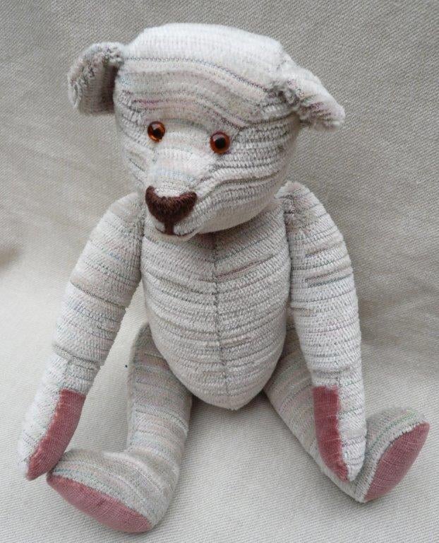 Teddybeer van meubelstof (nr. 1) (ca. 30 cm.), Verzamelen, Beren en Cherished Teddies, Ophalen of Verzenden, Zo goed als nieuw