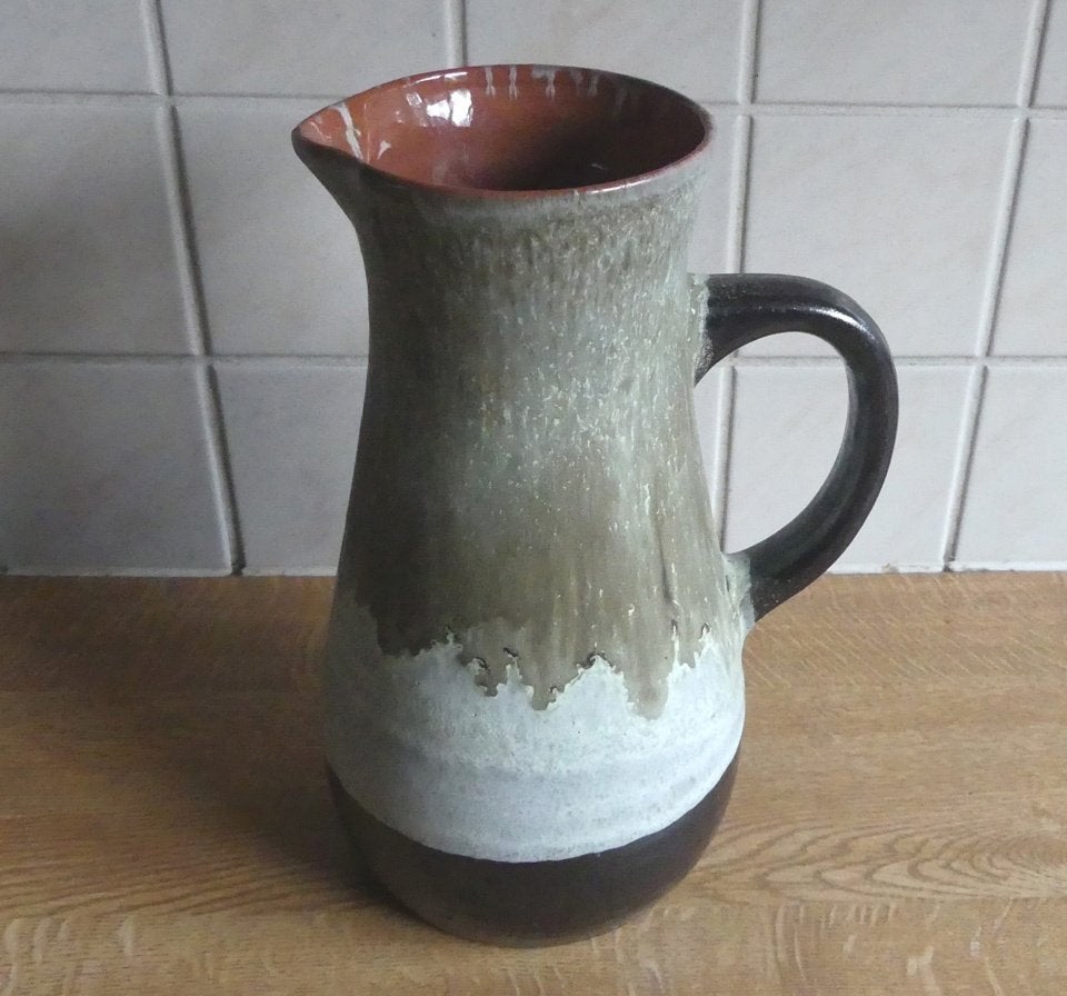 Marei vintage vaas schenkkan West-Germany groen grijs zwart, Gebruikt, 25 cm, Ophalen of Verzenden, Steen/keramiek