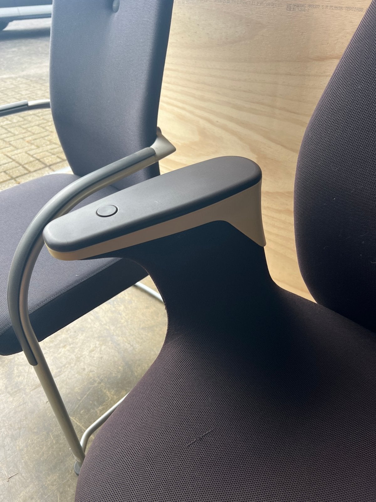 Vitra Bouroullec Bureaustoel & Fritz Hansen Stoel, Huis en Inrichting, Stoelen, Ophalen, Gebruikt, Twee, Zwart