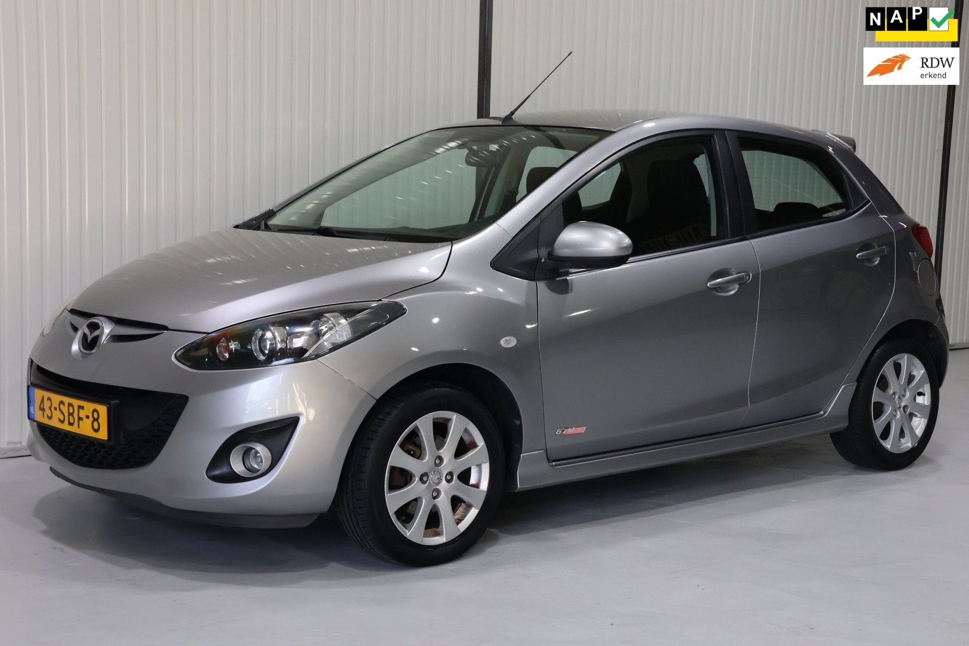 Mazda 2 1.3 BIFUEL GT-M Line NWE APK - NETTE STAAT - CLIMA -, Auto's, Voorwielaandrijving, Euro 5, 4 cilinders, 4 stoelen