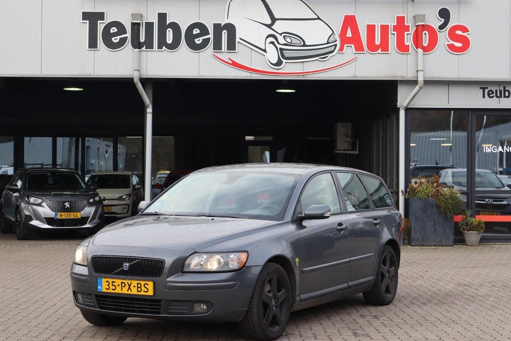 Volvo V50 2.4 Momentum Airco, Climate control Automaat, Trek, Auto's, Volvo, Gebruikt, 700 kg, Leder en Stof, 2435 cc