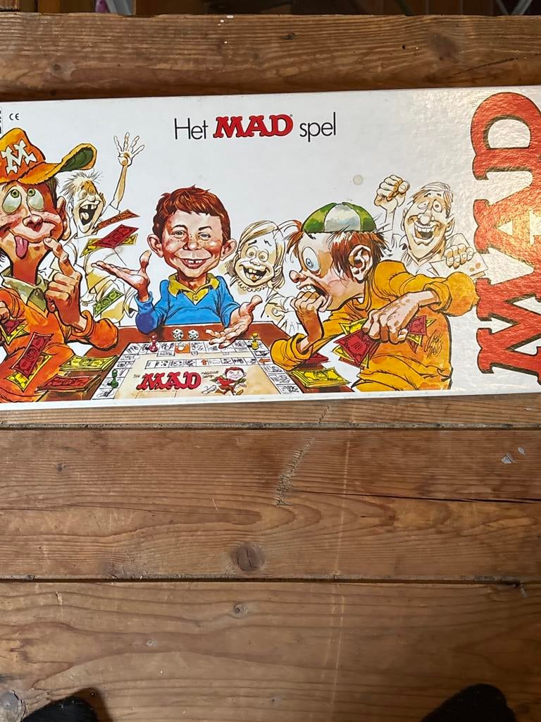 Het MAD spel - Compleet gezelschapsspel, Hobby en Vrije tijd, Gezelschapsspellen | Bordspellen, Drie of vier spelers, Ophalen