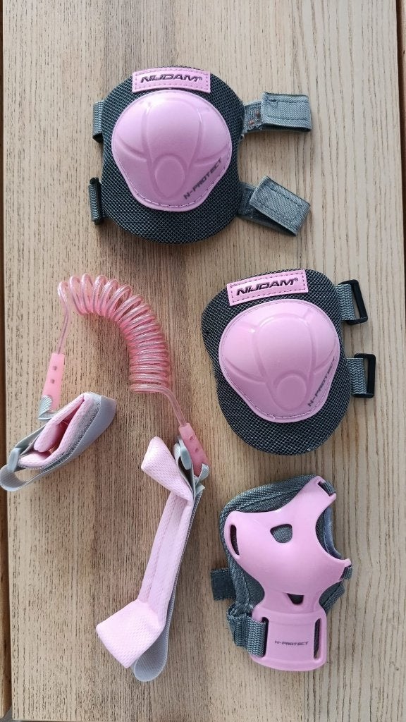 Nijdam beschermset roze, Ophalen of Verzenden, Verstelbaar, Zo goed als nieuw, Kinderen