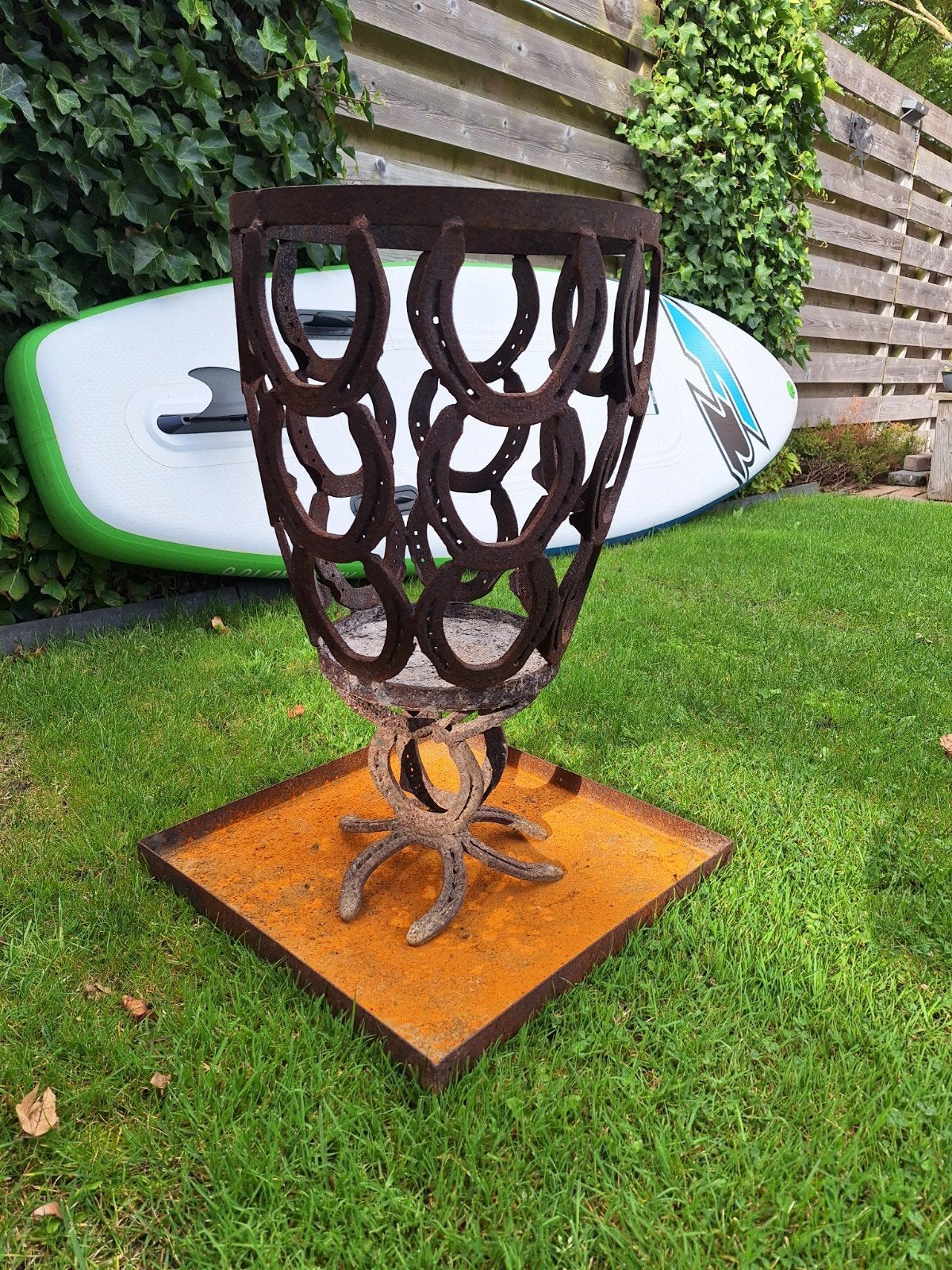 Unieke vuurkorf van hoefijzers, Tuin en Terras, Ophalen