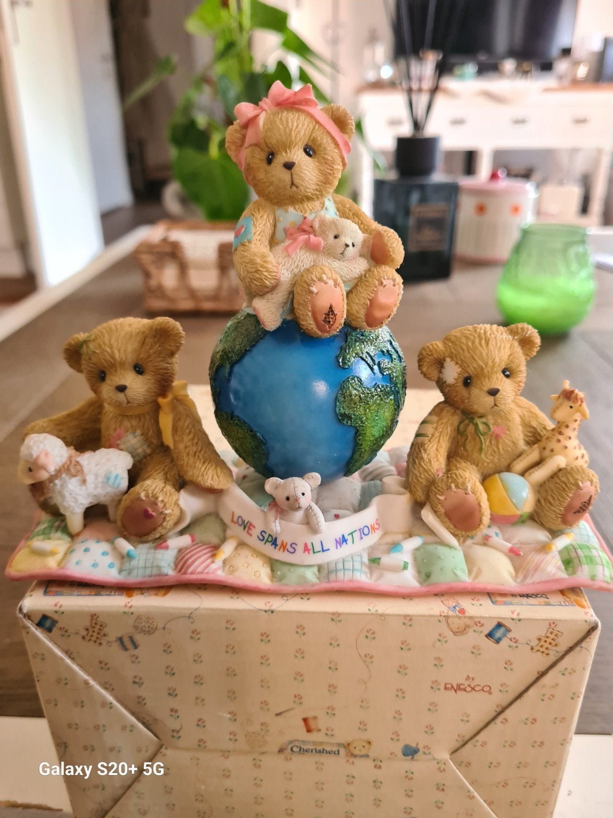 Cherished Teddies "Love Spans All Nations" beeldje, Verzamelen, Ophalen of Verzenden, Cherished Teddies