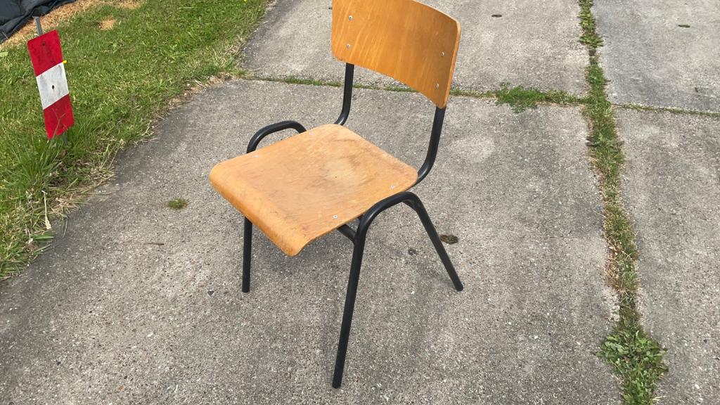 29 Vintage schoolstoeltjes, Huis en Inrichting, Stoelen, Ophalen, Zo goed als nieuw, Wit, Eén