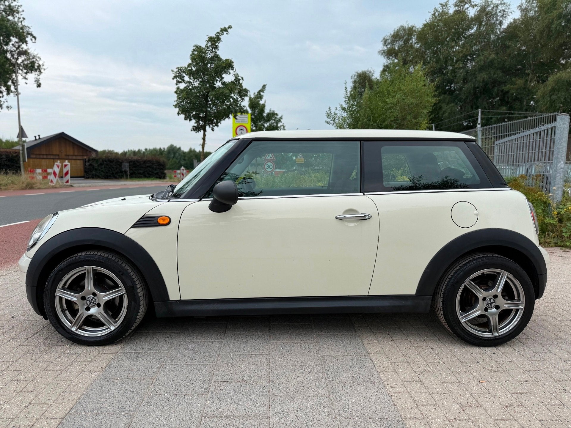 Mini 3-Deurs 1.4 One Airco Elekpakket Laag KM NAP, Auto's, Mini, Voorwielaandrijving, Gebruikt, 4 stoelen, Origineel Nederlands