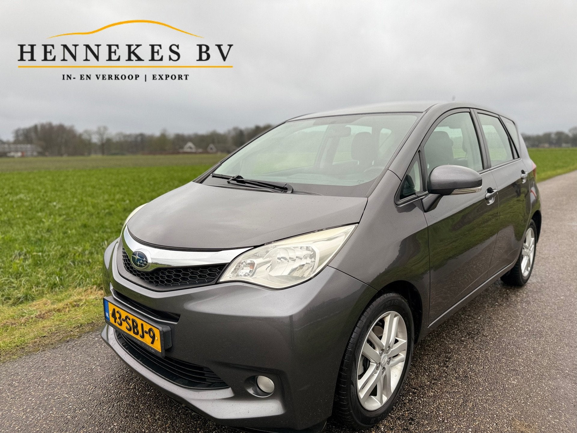 Subaru Trezia 1.4D Luxury Automaat, Auto's, Euro 5, Gebruikt, Zwart, 4 cilinders